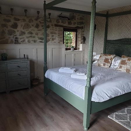 Bed and Breakfast La Maison Ronde Saint-Quentin-sur-Charente Exterior foto