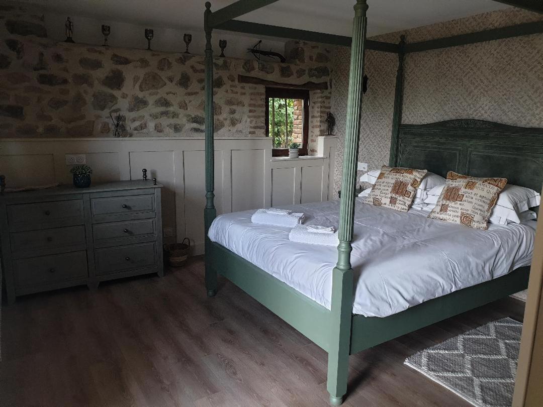 Bed and Breakfast La Maison Ronde Saint-Quentin-sur-Charente Exterior foto